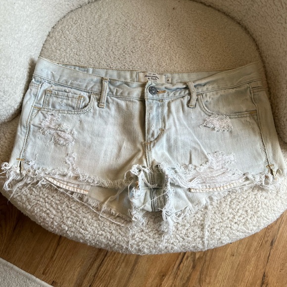 Abercombie and Fitch Denim Shorts | 4 - Picture 2 of 7